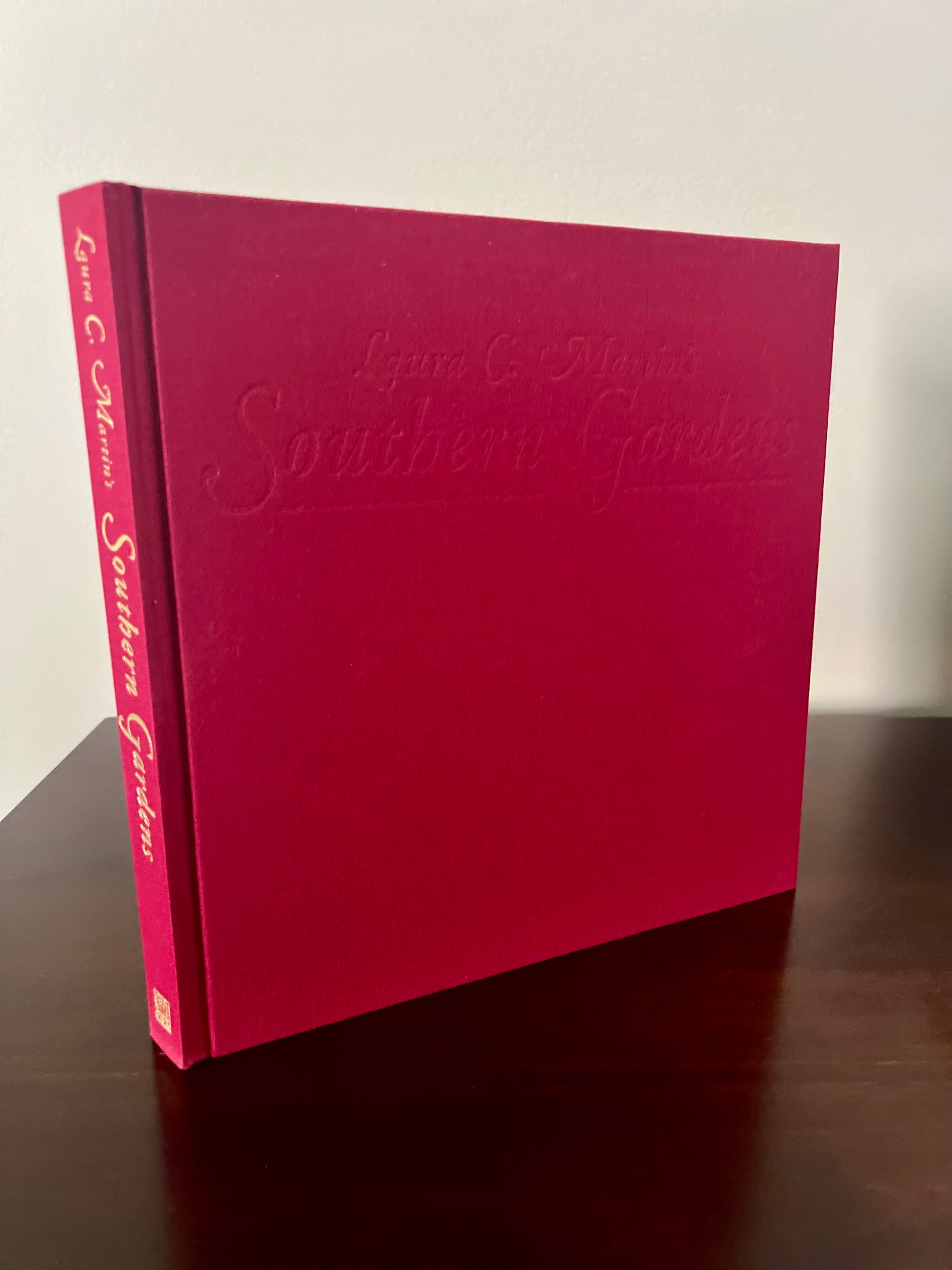 Southern Gardens: A Gracious History and a Traveler’s Guide, 1996