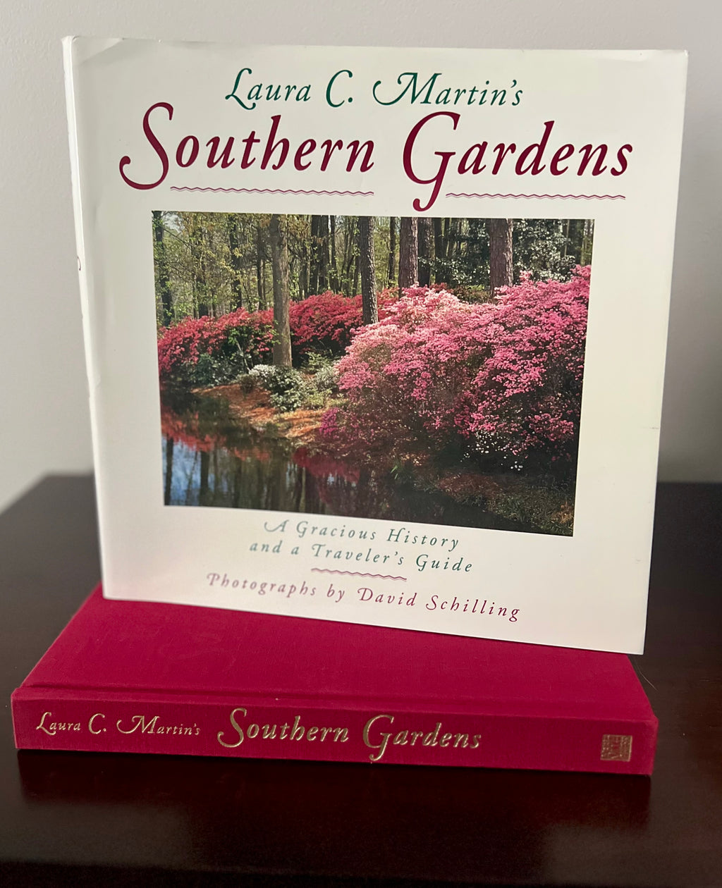 Southern Gardens: A Gracious History and a Traveler’s Guide, 1996