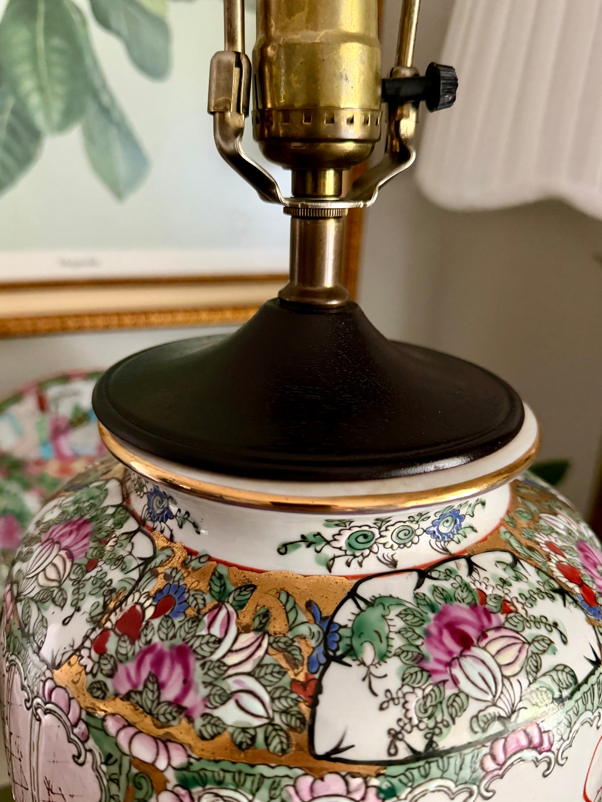 Rose Medallion Lamp
