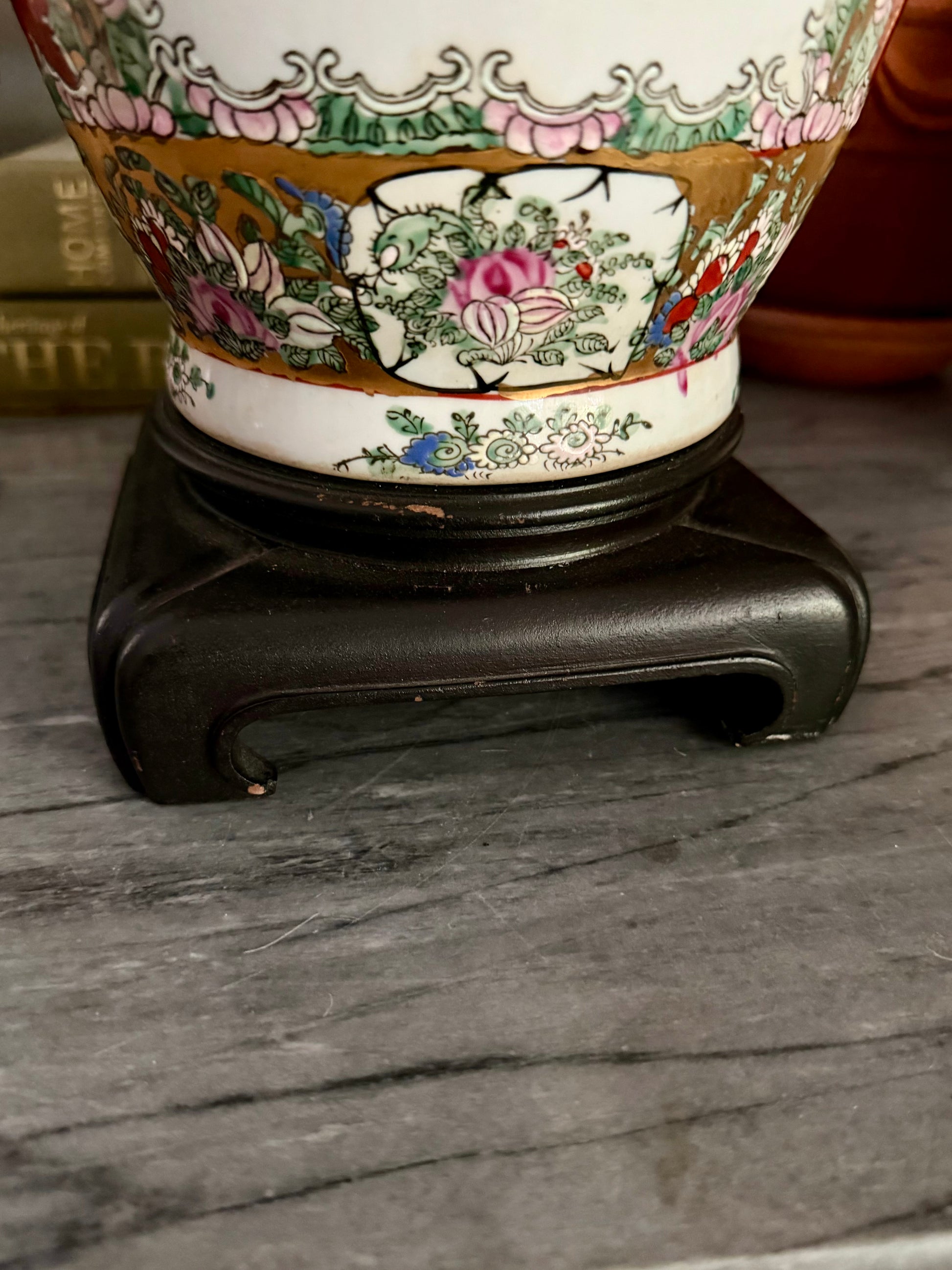 Rose Medallion Lamp