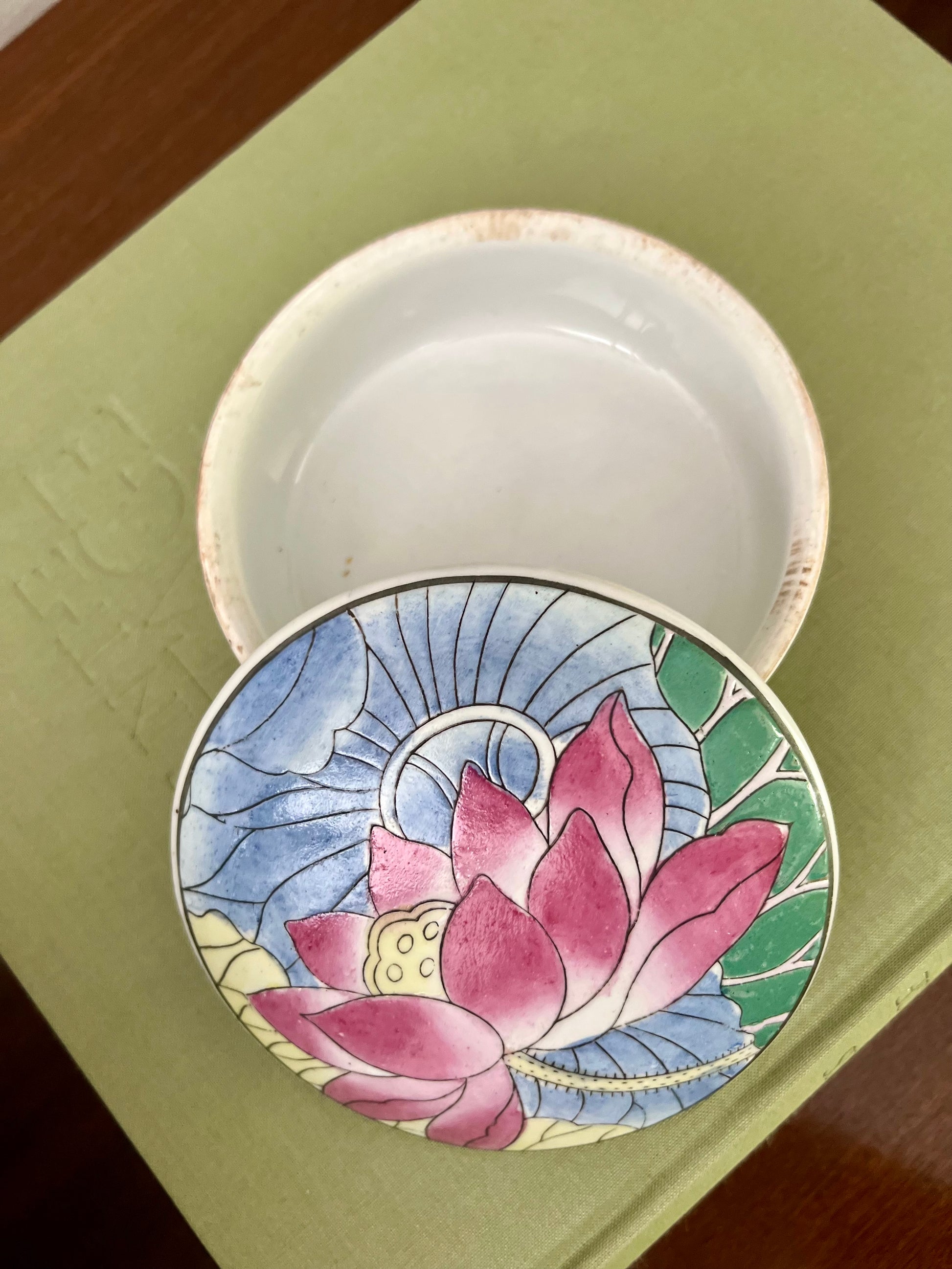 Lidded Chinoiserie Box