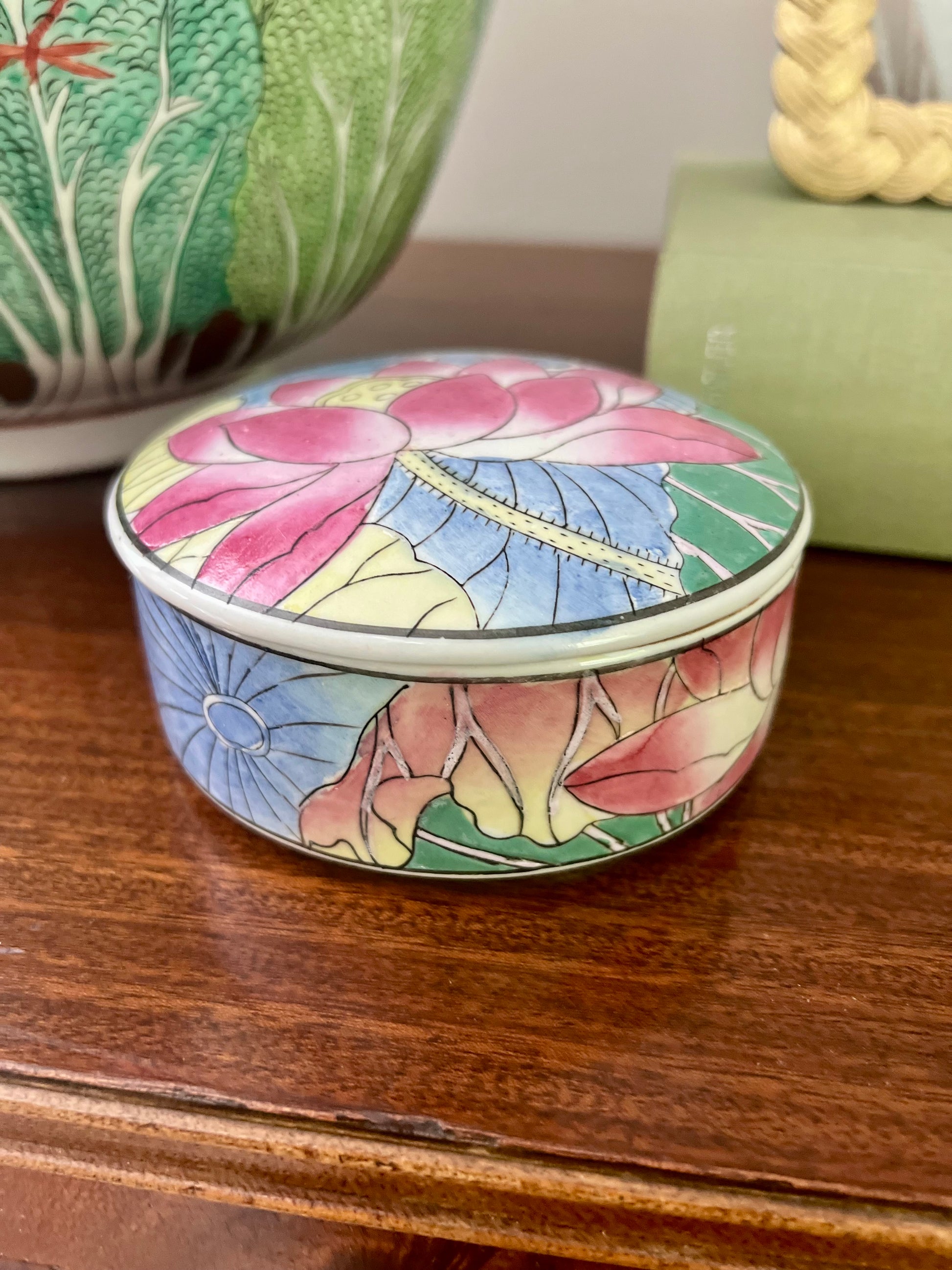 Lidded Chinoiserie Box