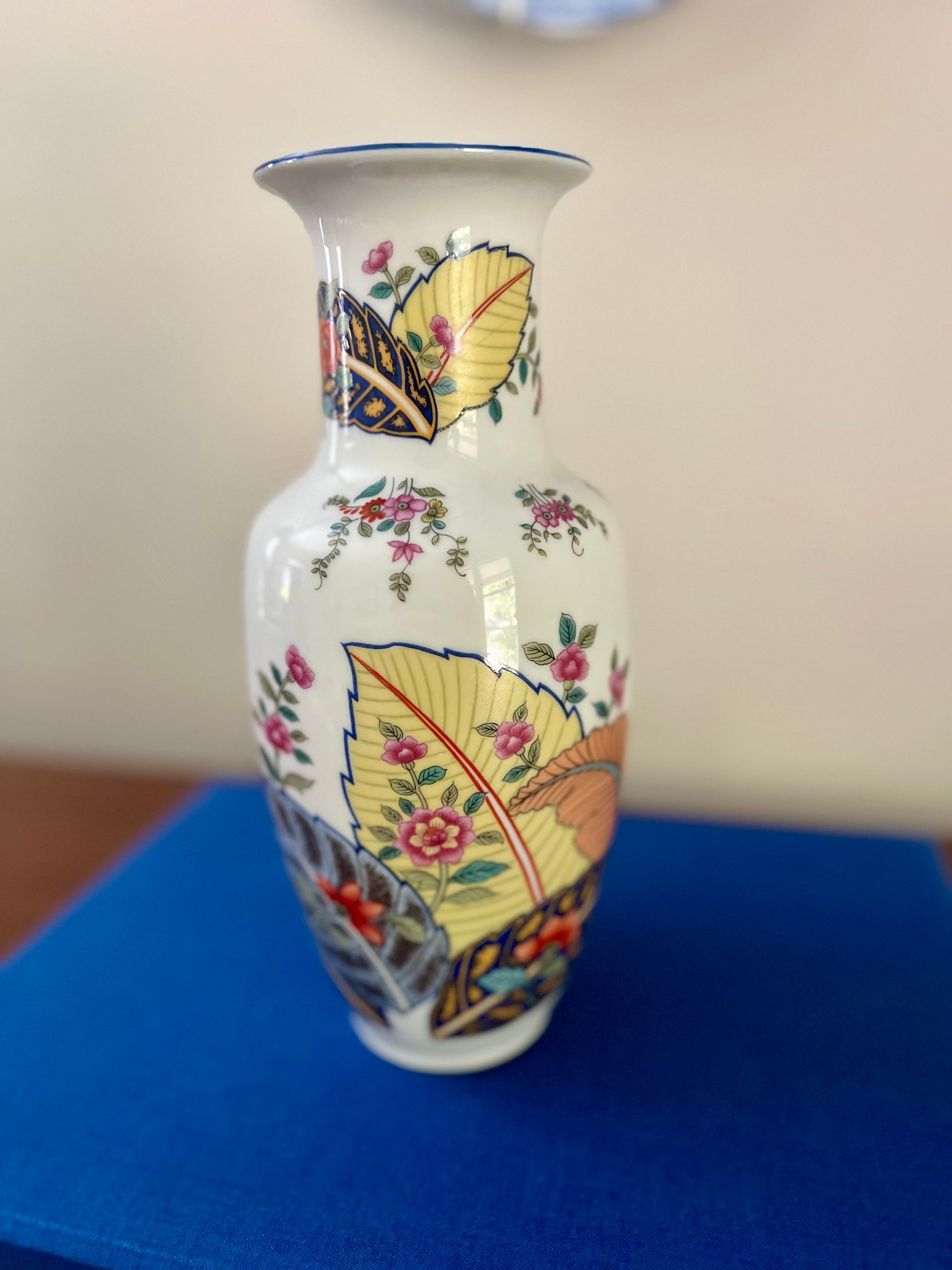 Tobacco Leaf Vase by Mann