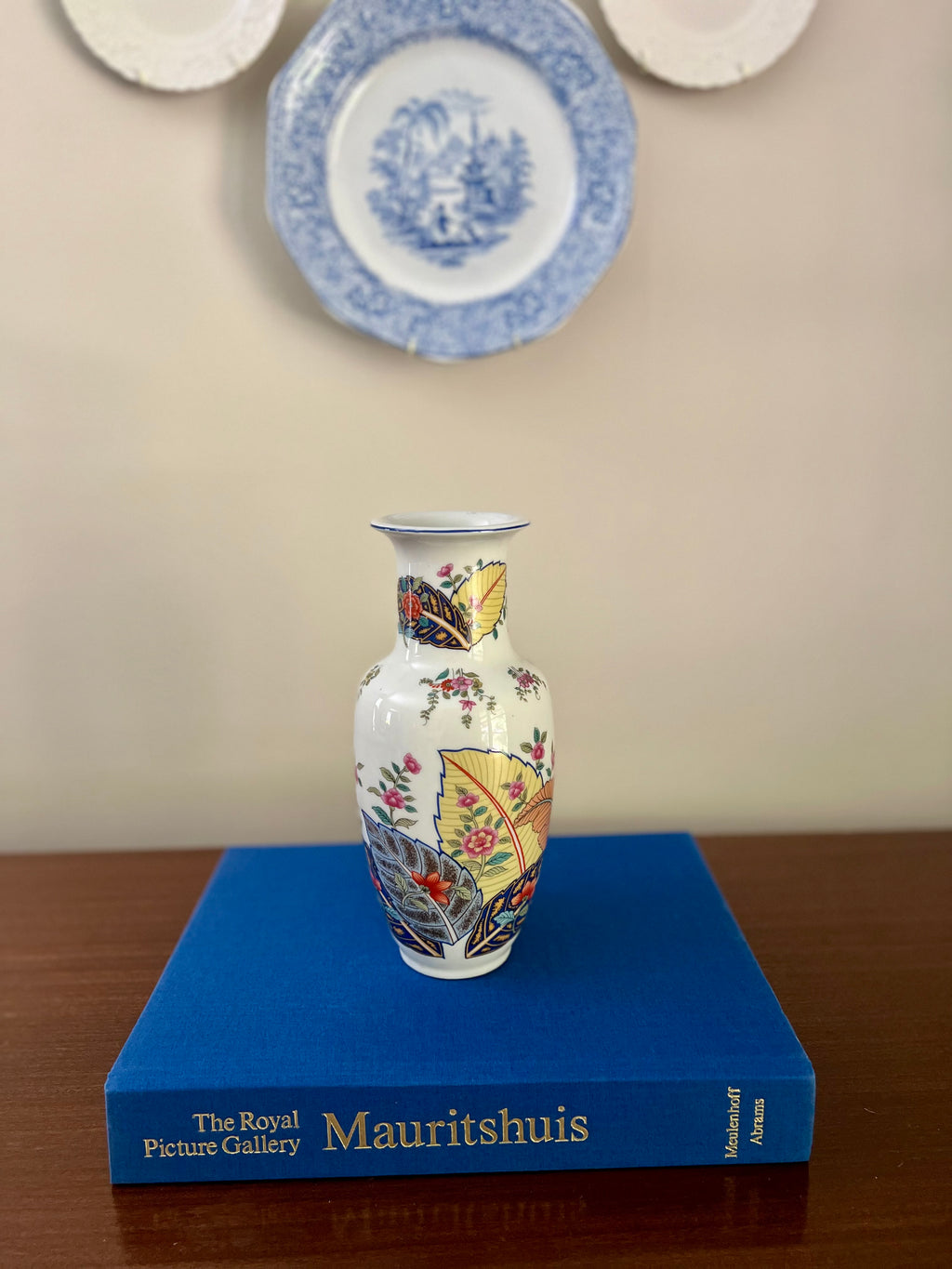 Tobacco Leaf Vase by Mann