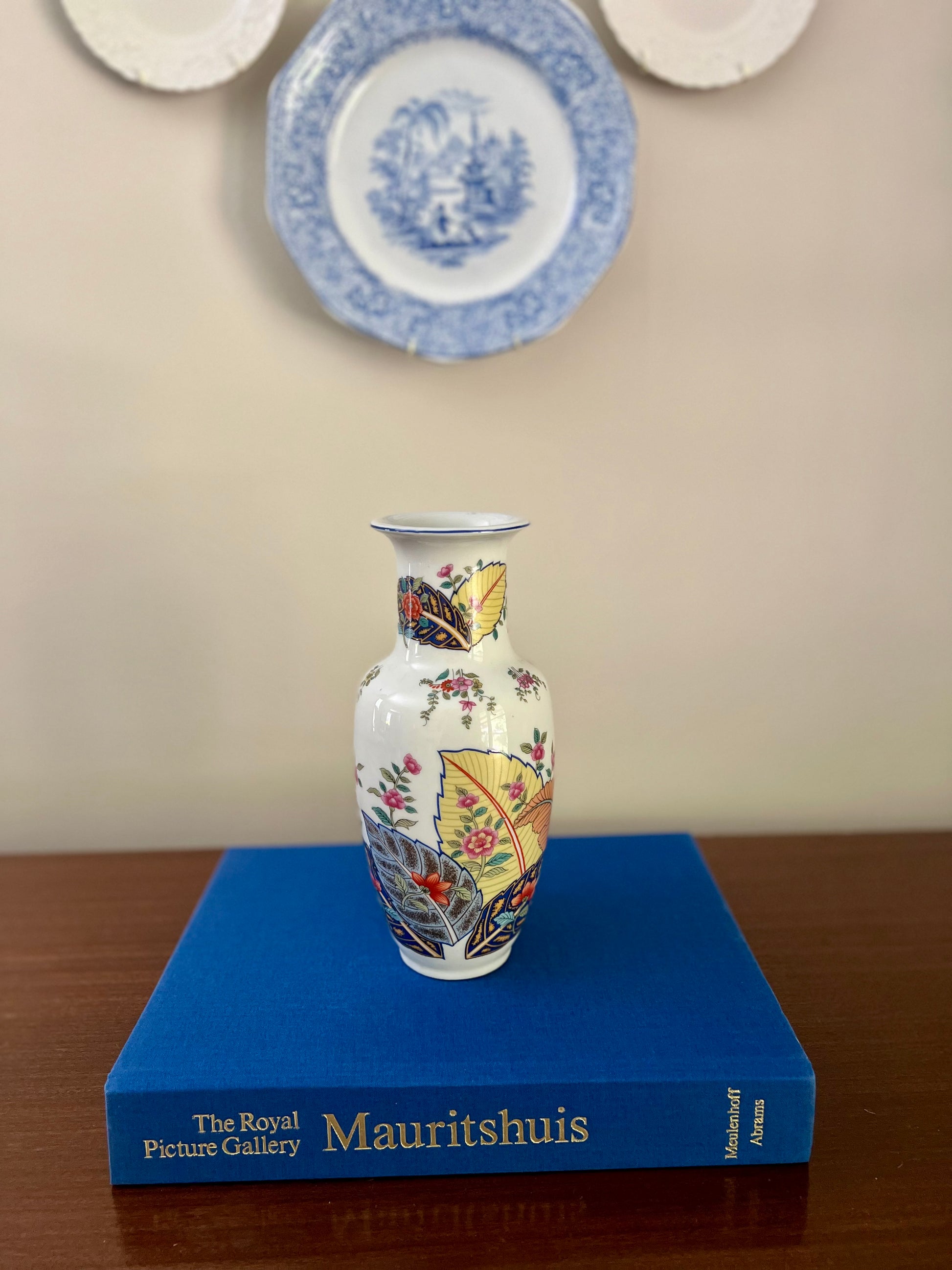 Tobacco Leaf Vase by Mann